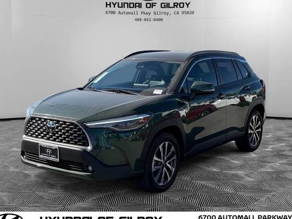 TOYOTA COROLLA CROSS 2024 7MUEAABG8RV081977 image